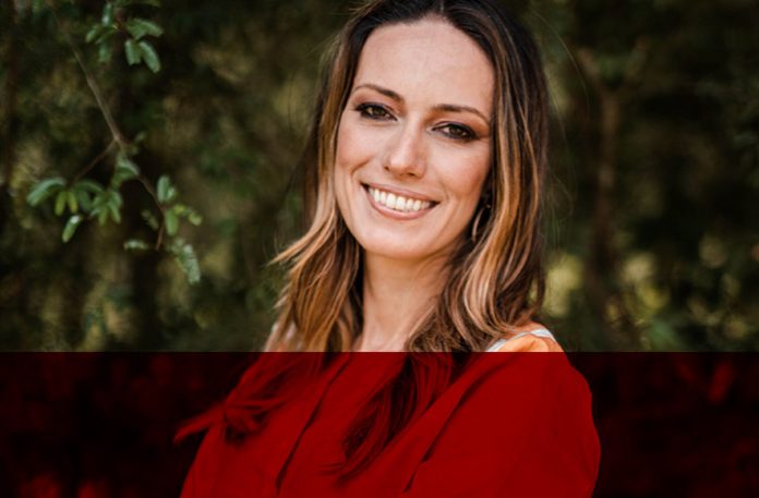 Luciane_Botto_Callcenter Luciane Botto, consultora, palestrante e autora do livro Liderança Integral – A evolução do ser humano e das organizações