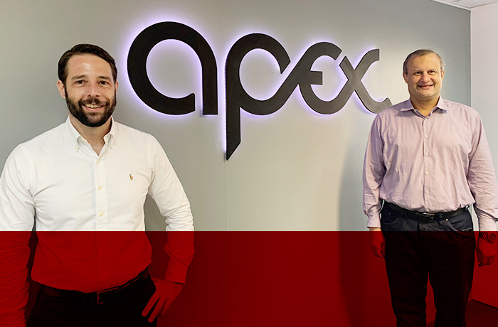 Leonardo Pelegrino, diretor de CX e Soluções da Apex América, e André Pandolfi, CEO da Apex América no Brasil