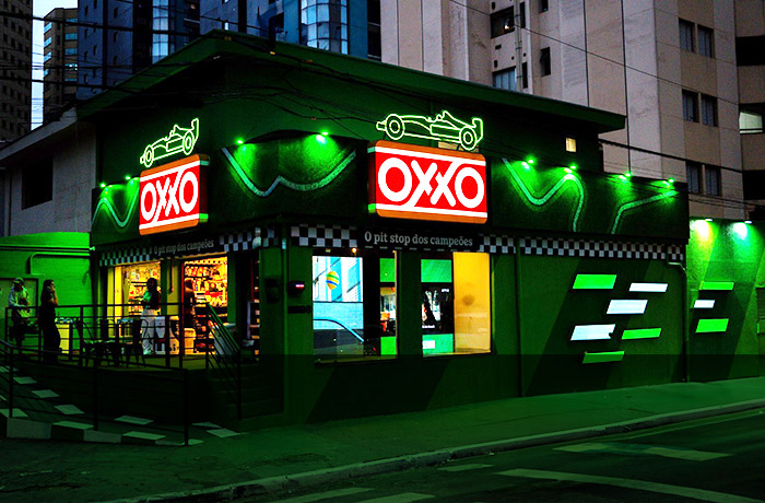 Oxxo e Heineken se unem para lançar loja emblemática