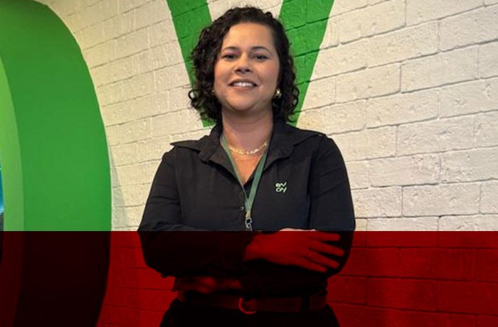 Amanda Vieira, supervisora da central de atendimento da Evoy Consórcios