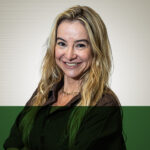 Mariana Diniz, especialista em IA e VP de estratégia e habilitação de serviços digitais da Foundever