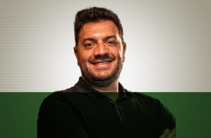 Gustavo Reis, responsável pelos canais digitais da Asics Brasil, Chile e Colômbia